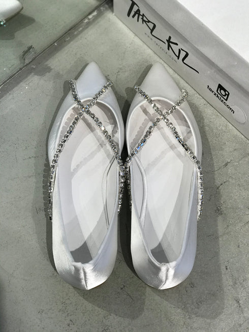 VOGUE BEYAZ SATEN TAŞLI BABET